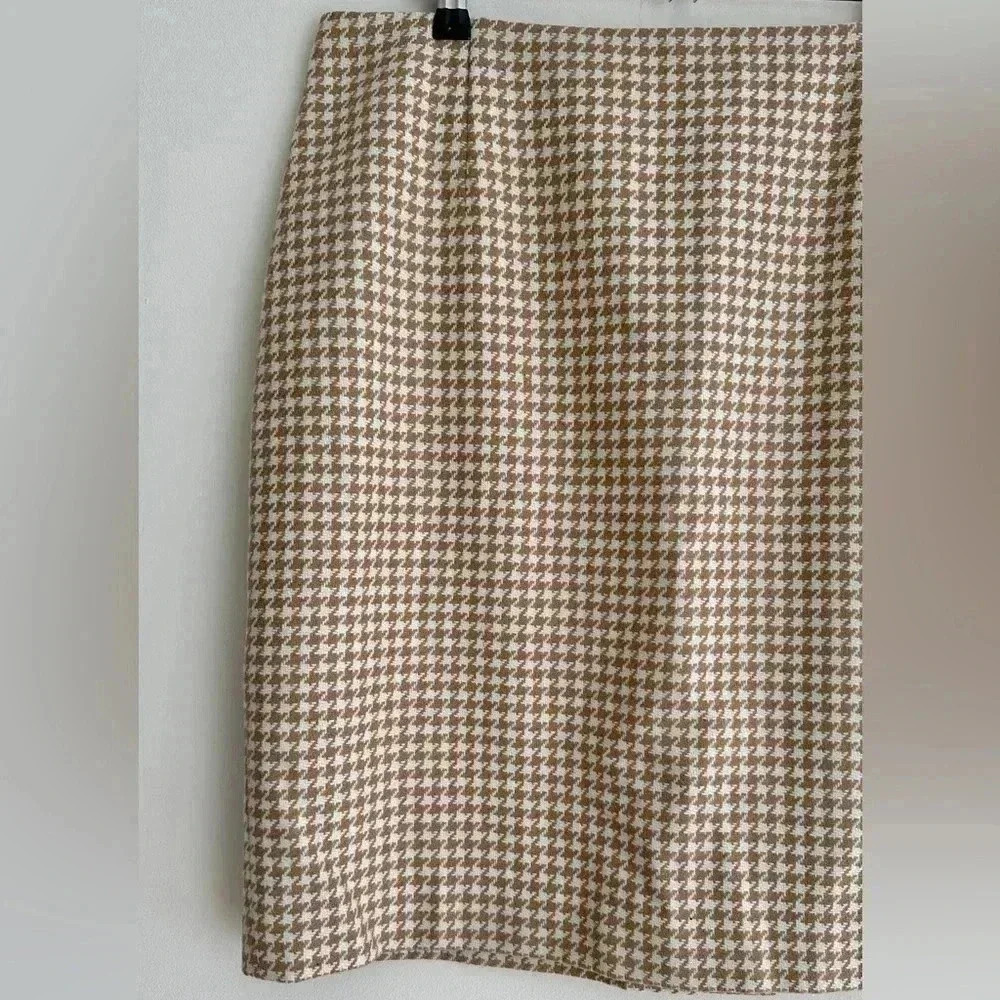Ann Taylor LOFT Tan and Cream Houndstooth Wool Blend Pencil Skirt, Size 12 - Picture 3 of 16